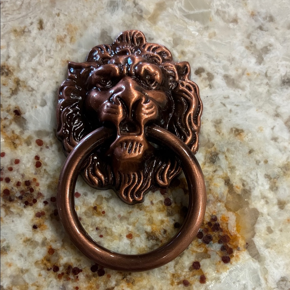 Lion Head Drawer Pull in Bronze (Lot of 20)